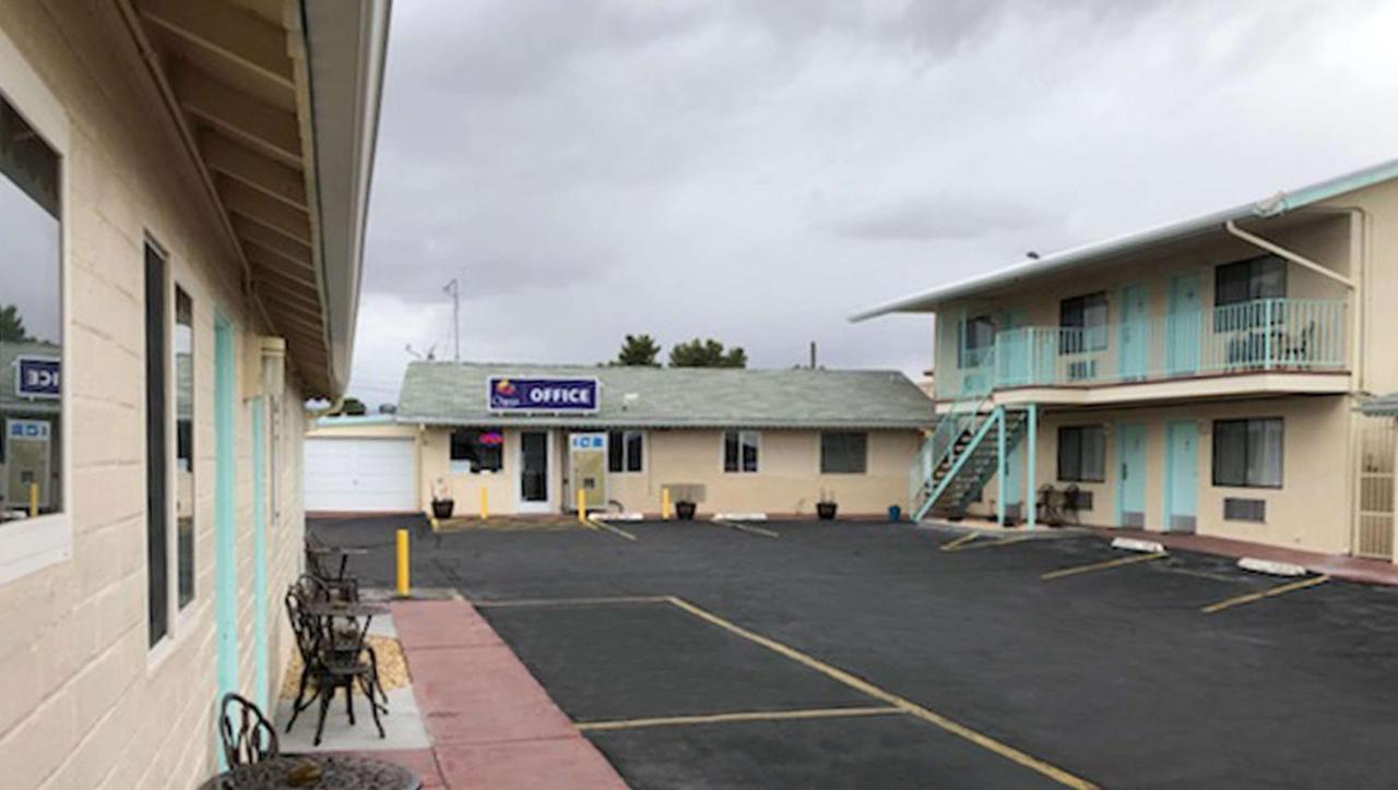 Howard Johnson By Wyndham Ridgecrest, Ca מראה חיצוני תמונה