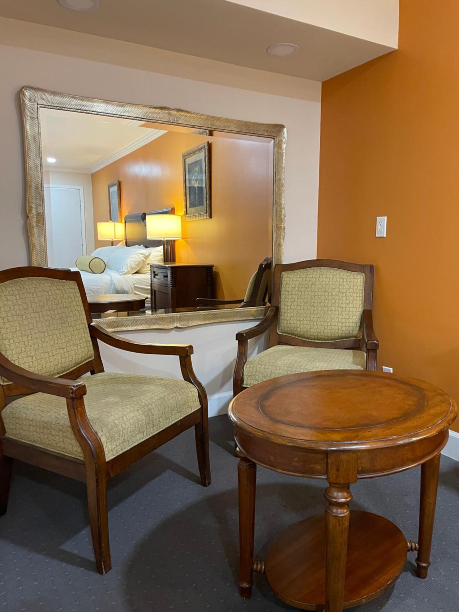 Howard Johnson By Wyndham Ridgecrest, Ca מראה חיצוני תמונה