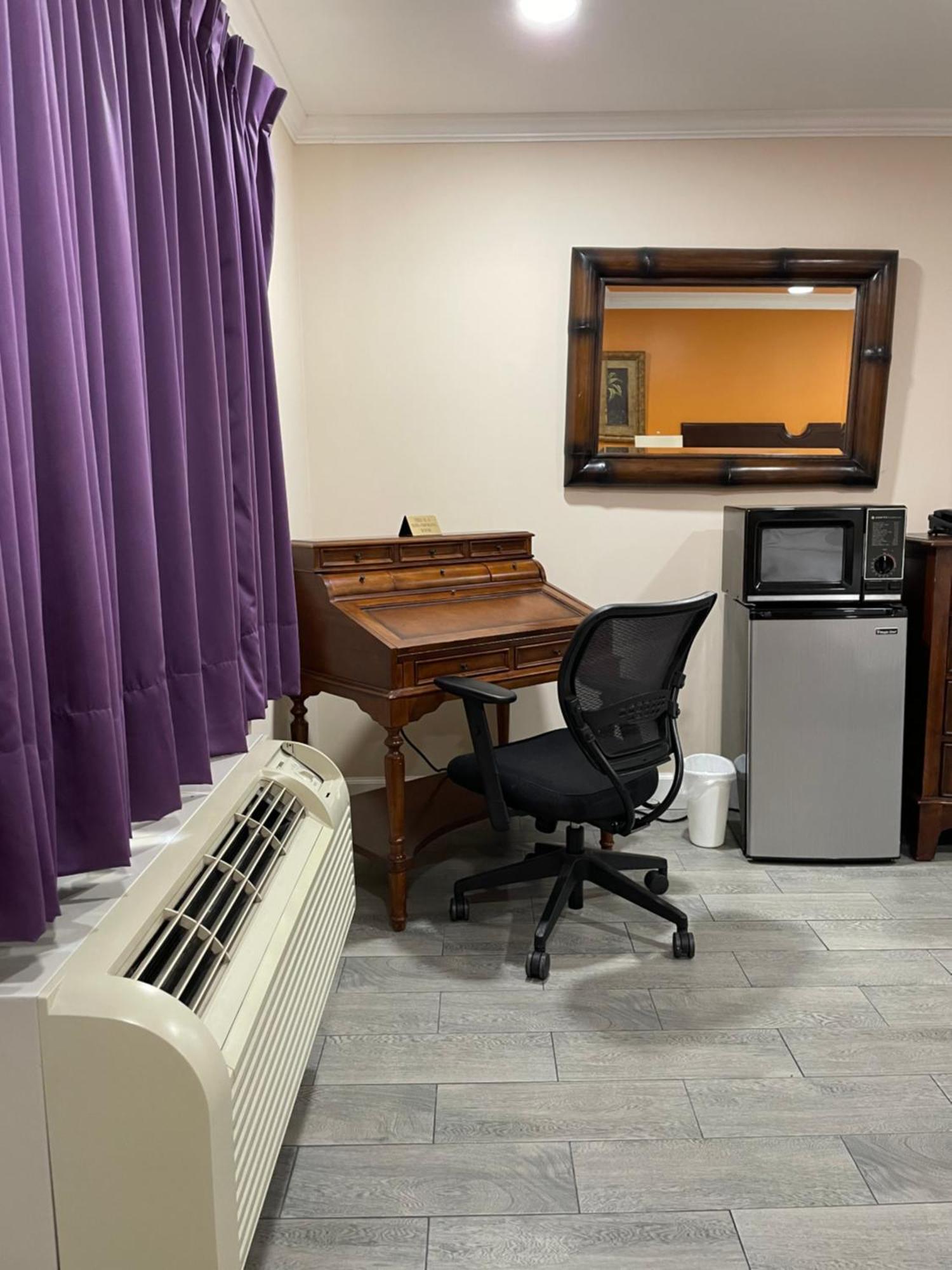 Howard Johnson By Wyndham Ridgecrest, Ca מראה חיצוני תמונה