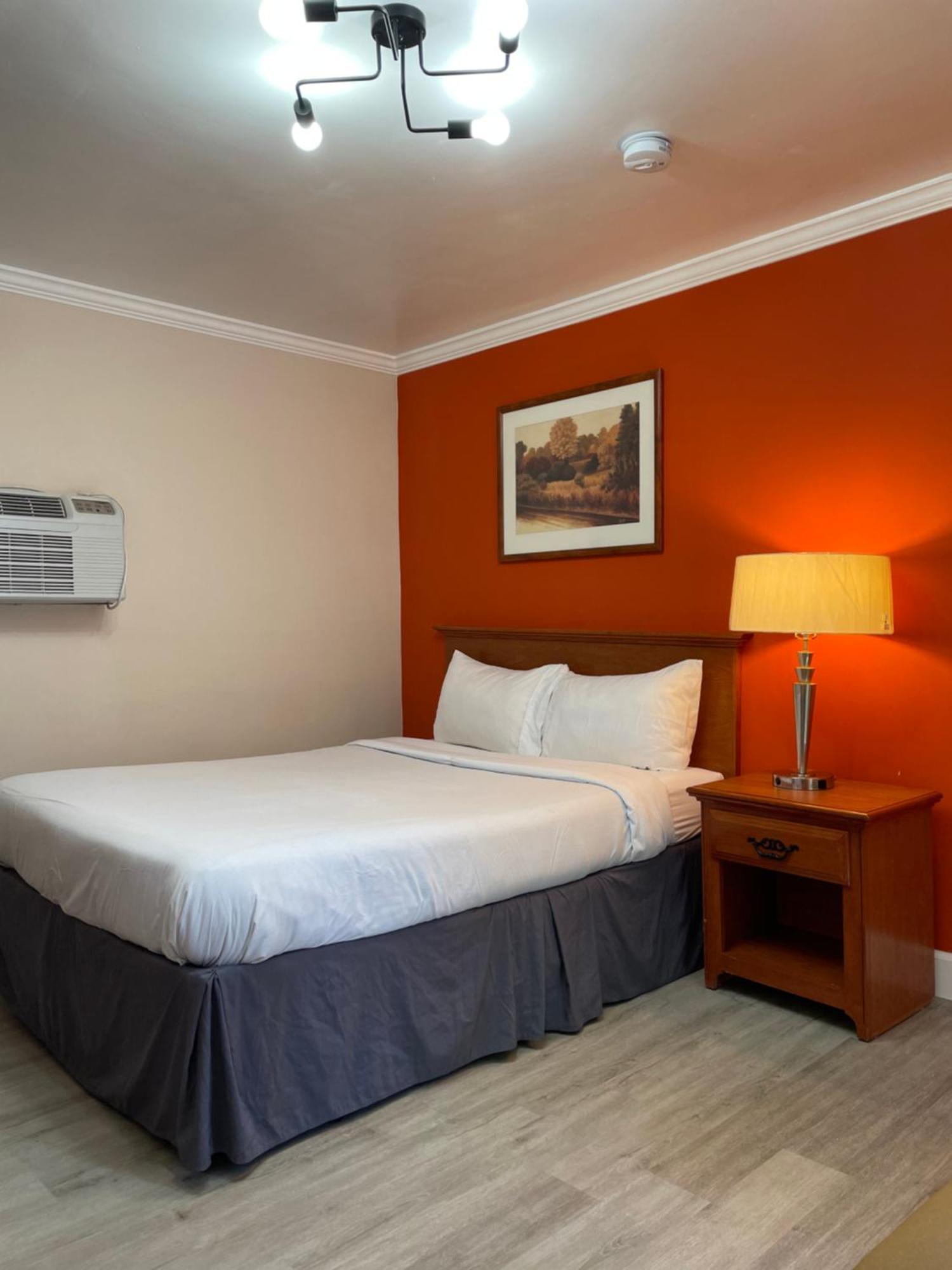 Howard Johnson By Wyndham Ridgecrest, Ca מראה חיצוני תמונה
