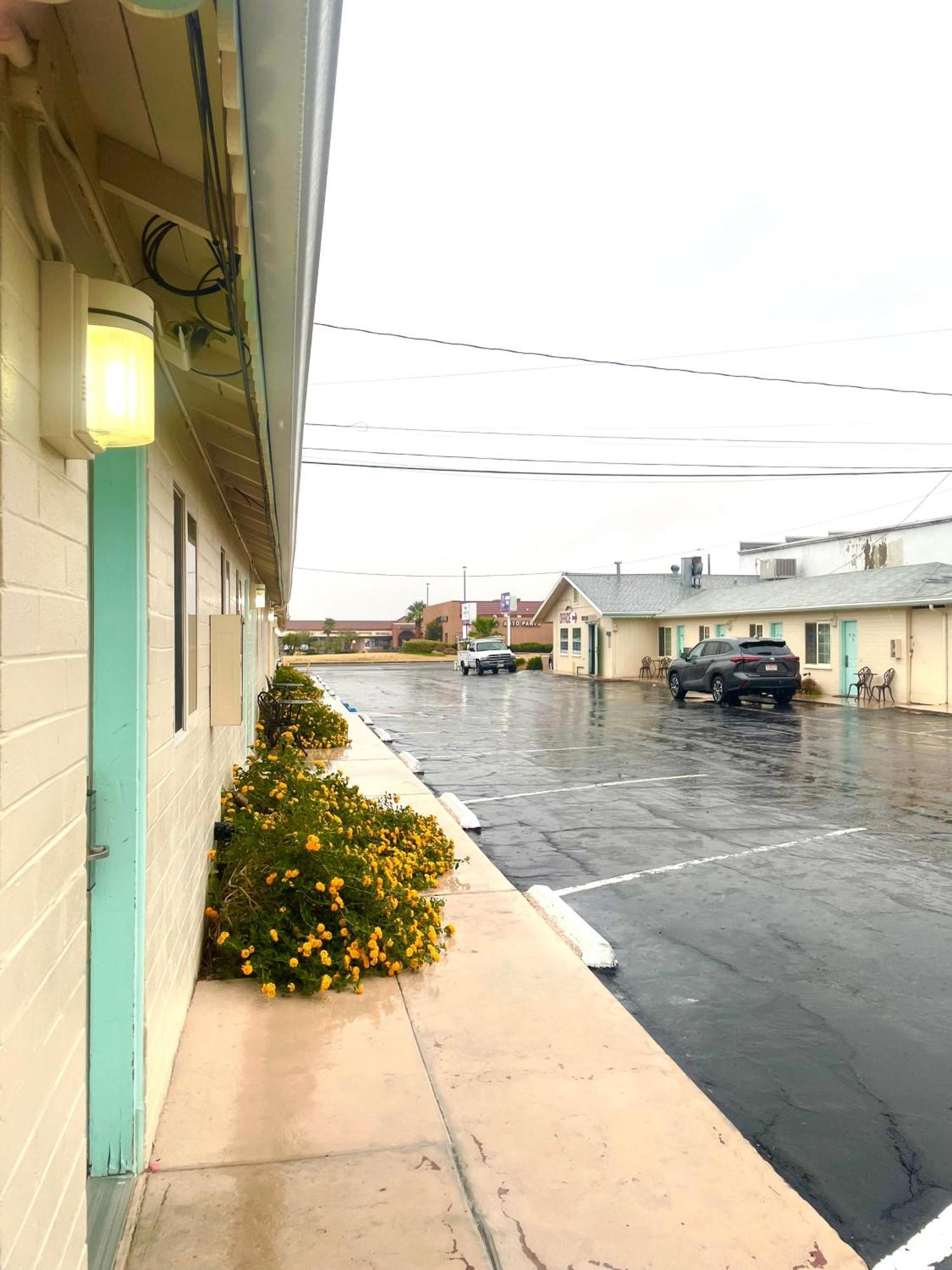 Howard Johnson By Wyndham Ridgecrest, Ca מראה חיצוני תמונה