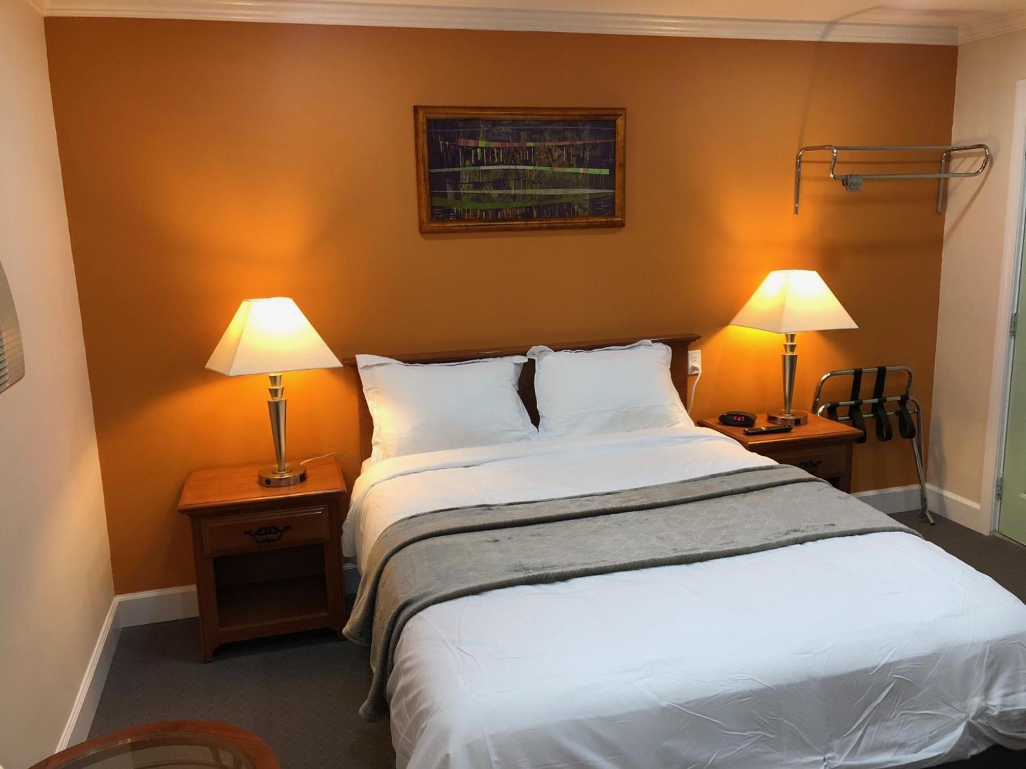 Howard Johnson By Wyndham Ridgecrest, Ca מראה חיצוני תמונה